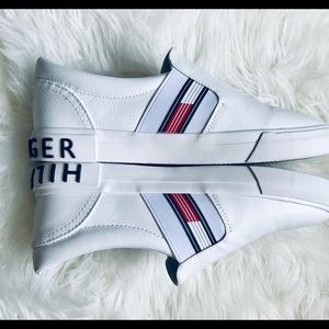 tommy hilfiger women's fin 2 sneakers